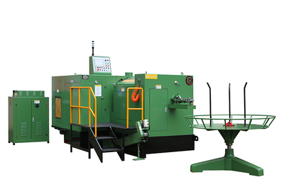 四模四沖 &nbsp;多工位冷鐓機